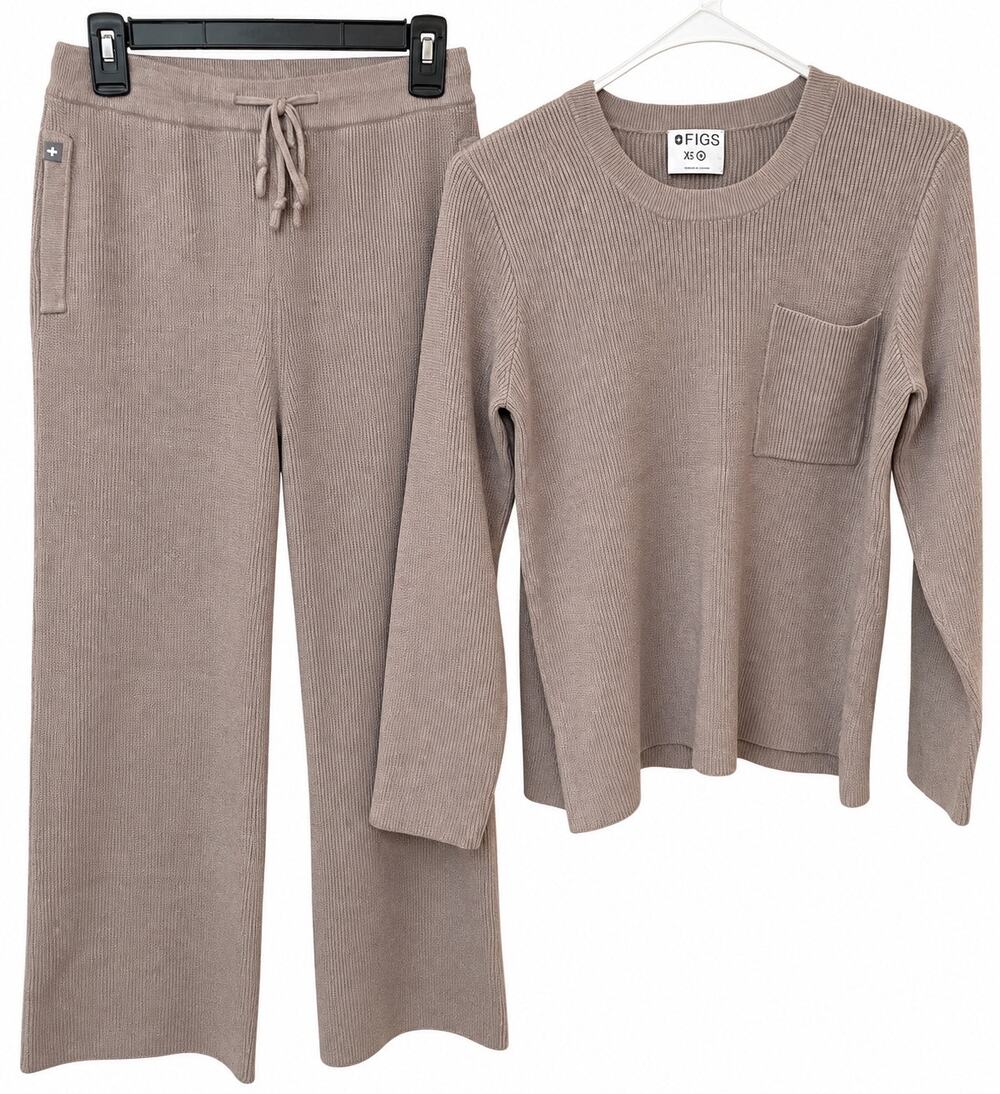 FIGS Women’s Medium Taupe Ribbed Knit Lounge Set Wide Leg Pants & Sweater